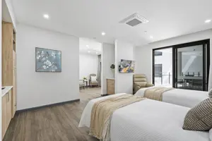 Estia Health Cleveland_007_premium-comp_Room_800x534.jpg