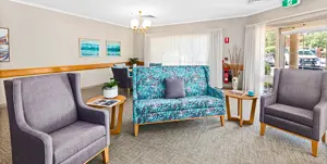 EH Salisbury East 30322 3-carousel_1016x512-WEB.jpg