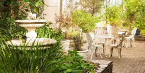 Toorak Gardens-230330-ESTIA-2895-carousel_1016x512-WEB.jpg