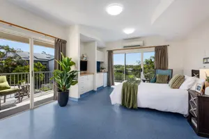 Estia Health Victoria Point_13_11-25_IMG_0129-1-Room-premium-single_800x534.jpg